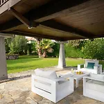 Casa En La Costa Con Wifi Jardín Y Barbacoa Casa rural *