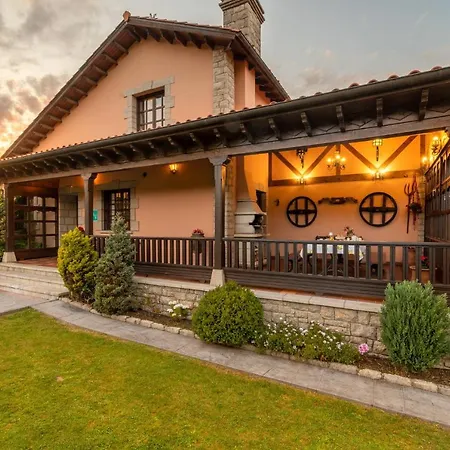 Casa rural Casa En La Costa Con Wifi Jardín Y Barbacoa