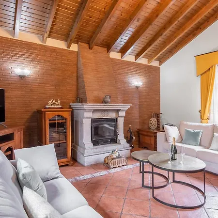 Casa En La Costa Con Wifi Jardín Y Barbacoa Casa rural