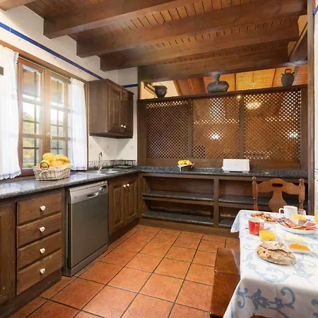 Casa En La Costa Con Wifi Jardín Y Barbacoa