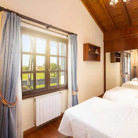 Casa En La Costa Con Wifi, Jardin Y Barbacoa בית כפרי