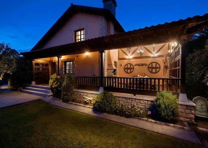 Casa En La Costa Con Wifi Jardín Y Barbacoa Casa rural Llanes