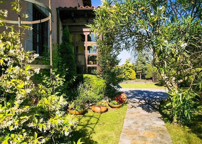 Casa En La Costa Con Wifi Jardín Y Barbacoa Casa rural *